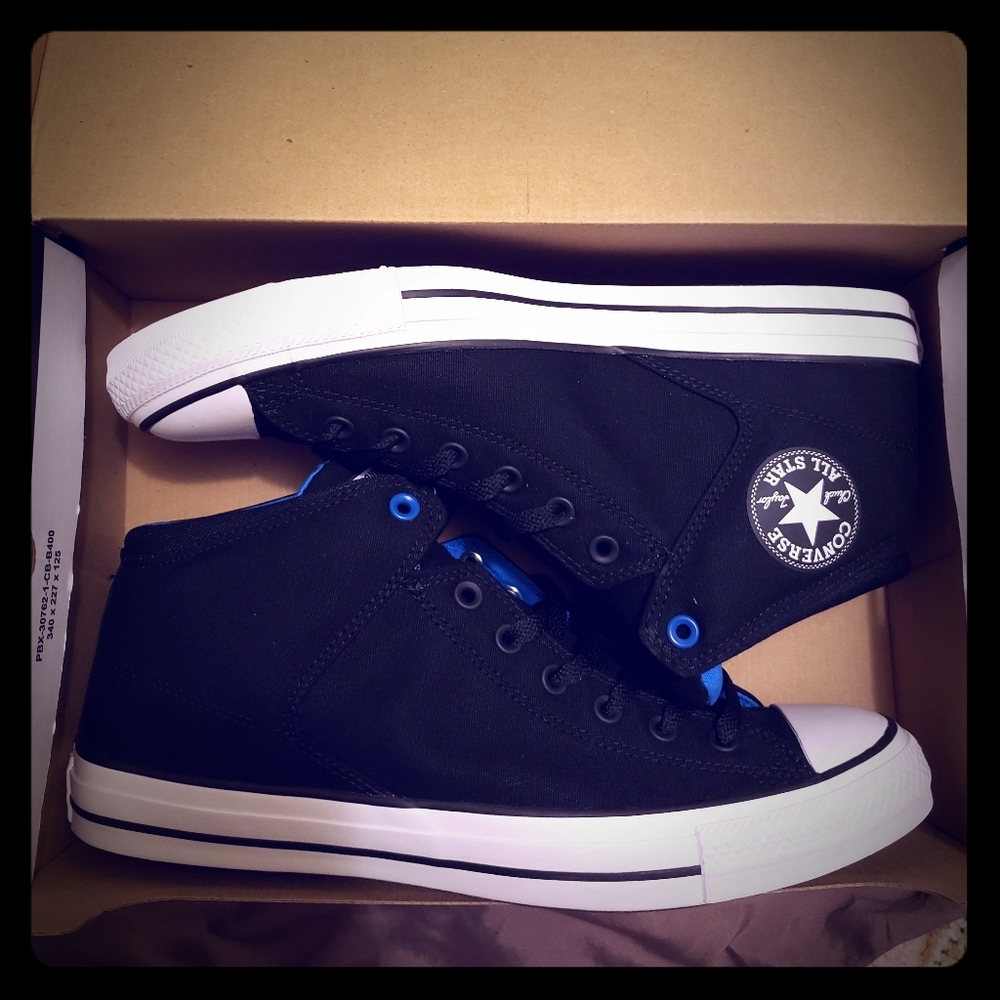 Converse sneakers NWT